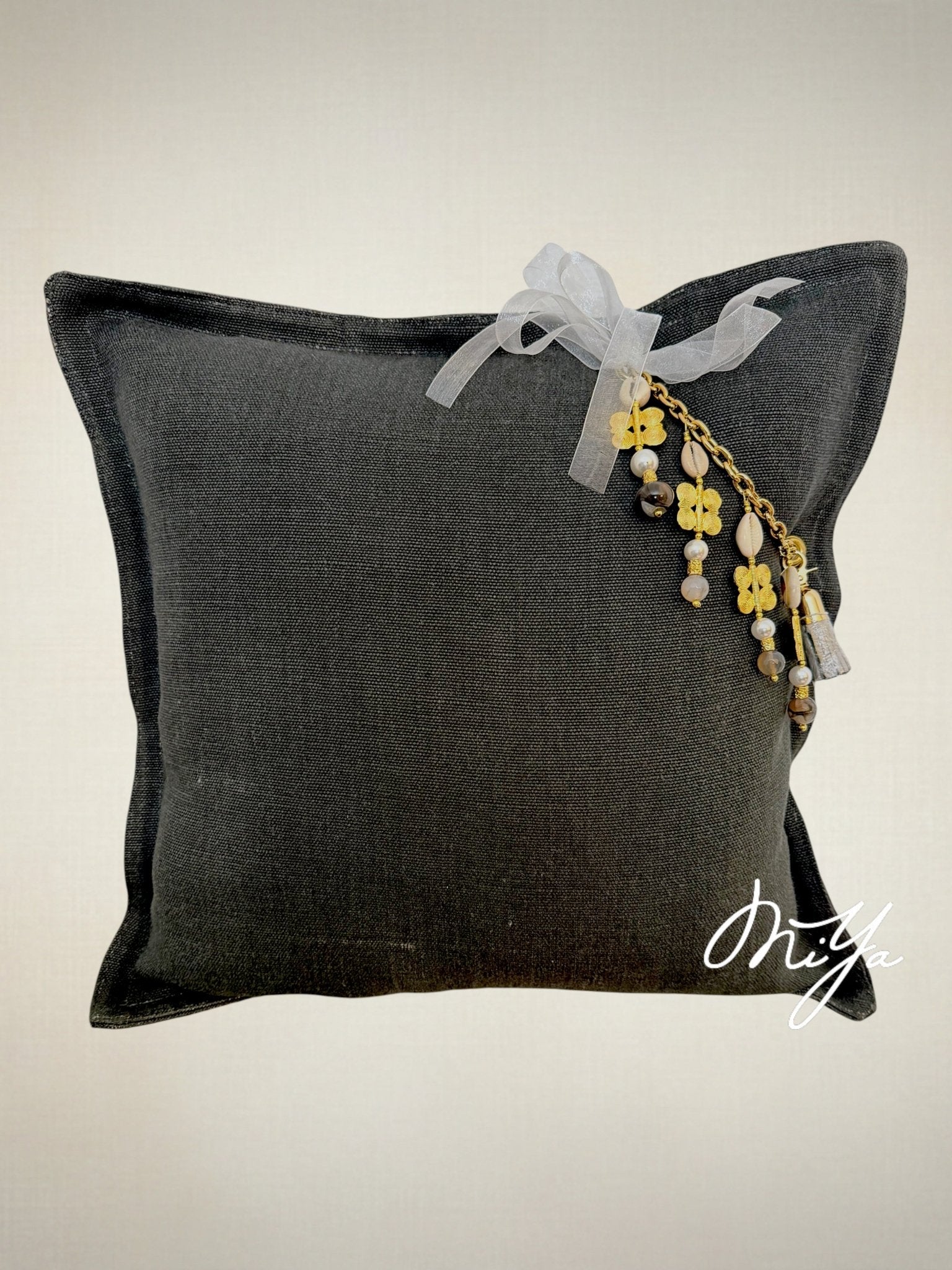 Coussin en lin gris – décoration bohème chic | SIERRA by MIYA - MIYA