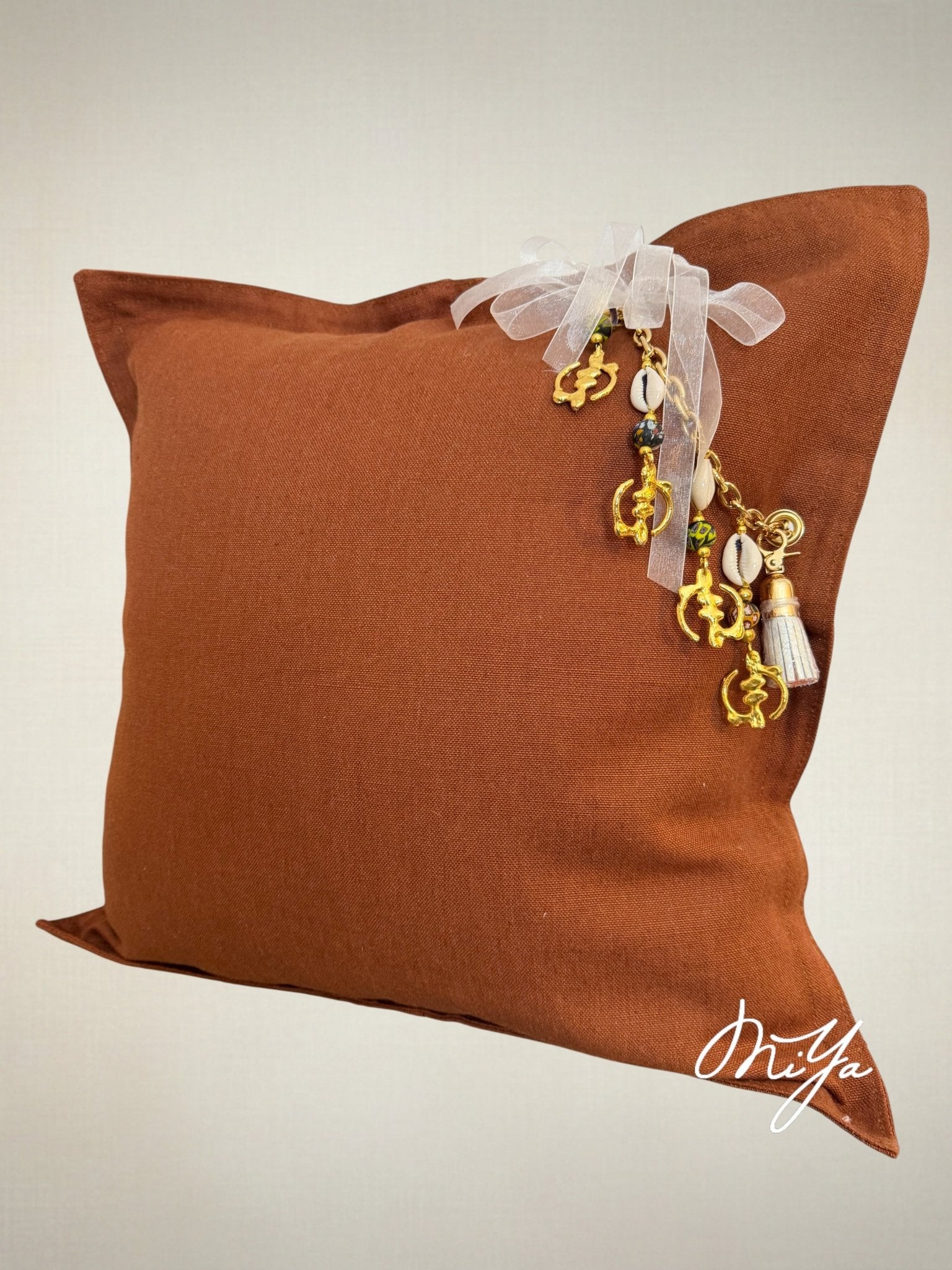 Coussin en lin marron – décoration bohème chic | SIERRA by MIYA - MIYA