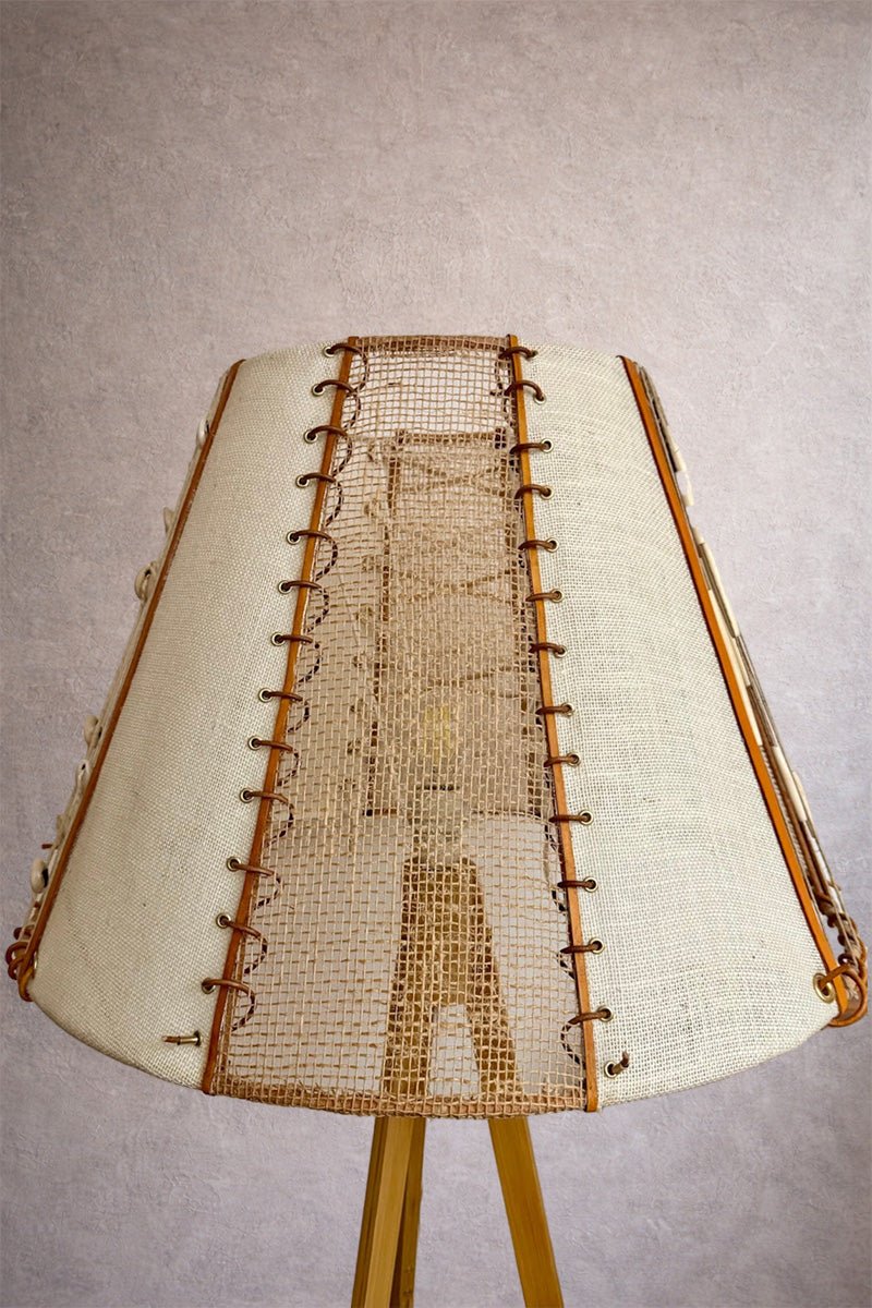 Lampadaire en tissu ajouré corseté – Bohème chic | SARAH - MIYA