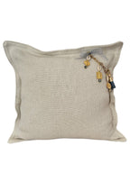 Coussin en lin artisanal MIYA, fabriqué en lin belge, avec pampille exclusive | MIYA