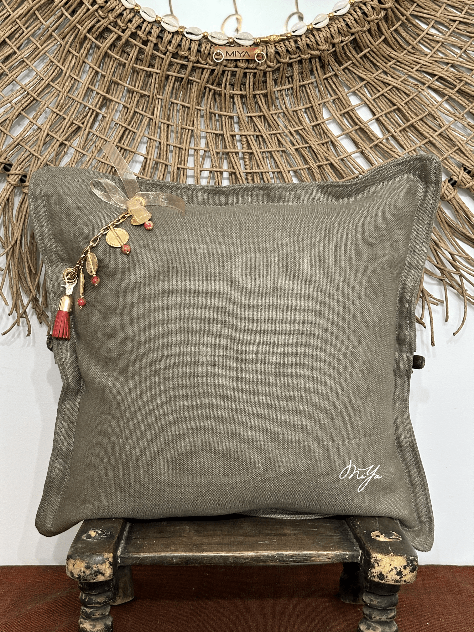Coussin en lin SIERRA | Les Khakis - MIYA’s Boutiques