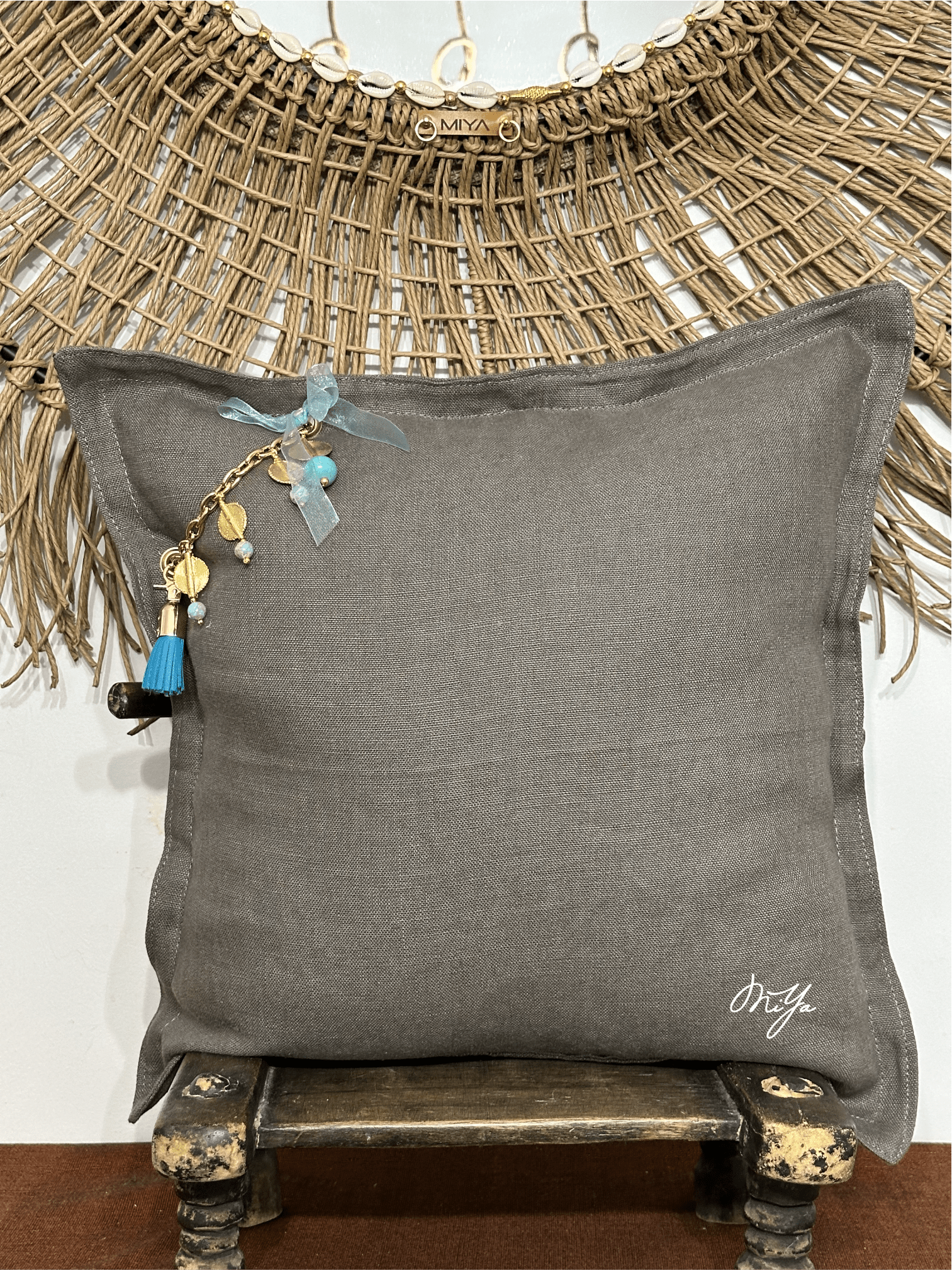 Coussin en lin SIERRA | Les Khakis - MIYA’s Boutiques