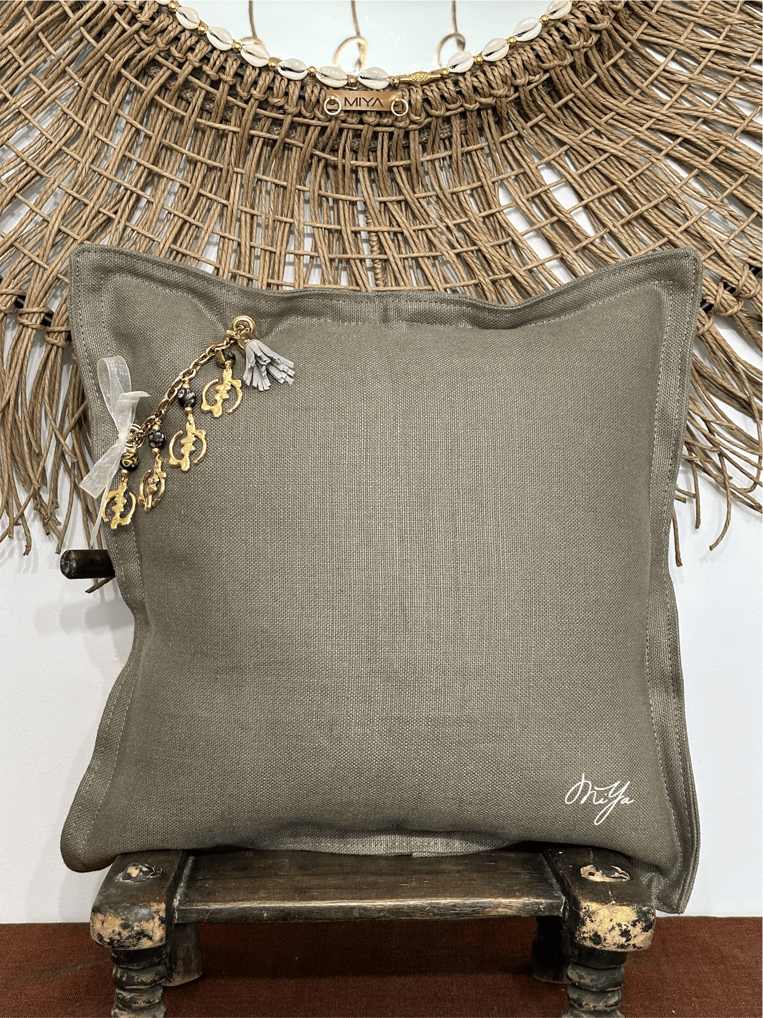 Coussin en lin SIERRA | Les Khakis - MIYA’s Boutiques