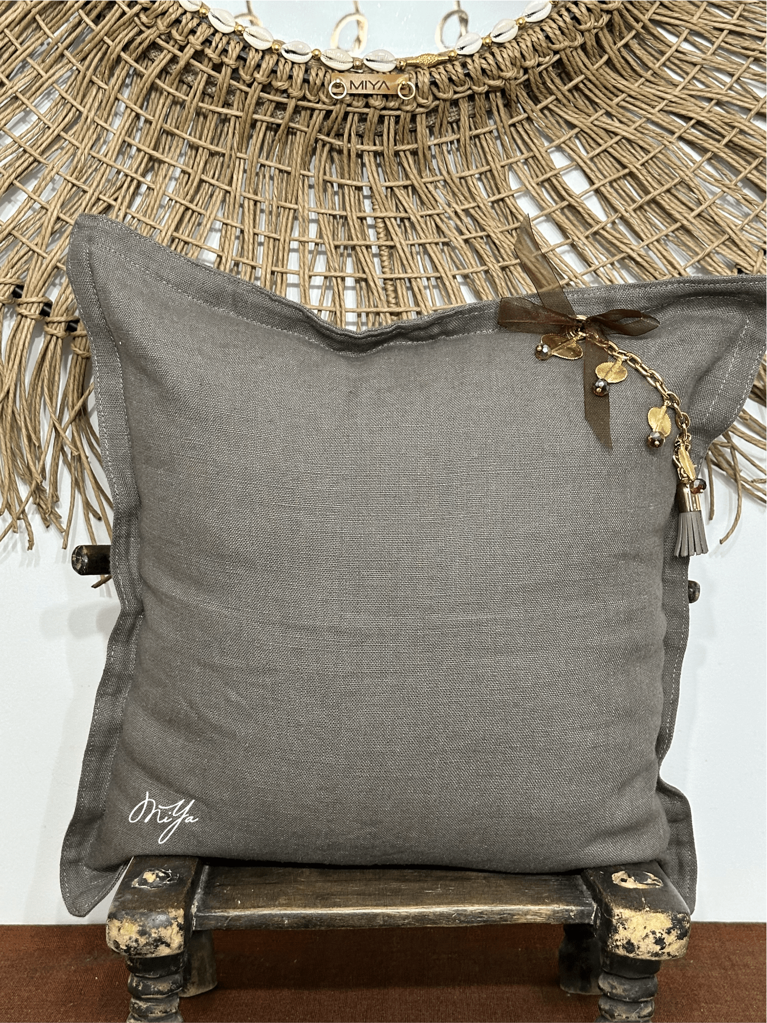 Coussin en lin SIERRA | Les Khakis - MIYA’s Boutiques